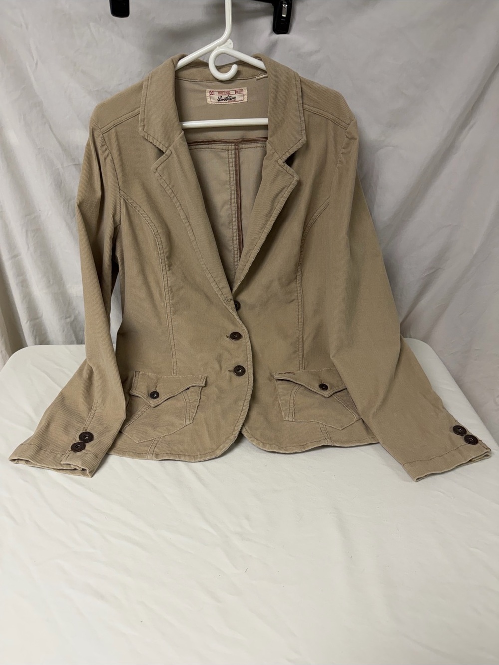 Levi Strauss Signature Women’s Tan Corduroy Tan Jacket. Tag Worn See Measurement